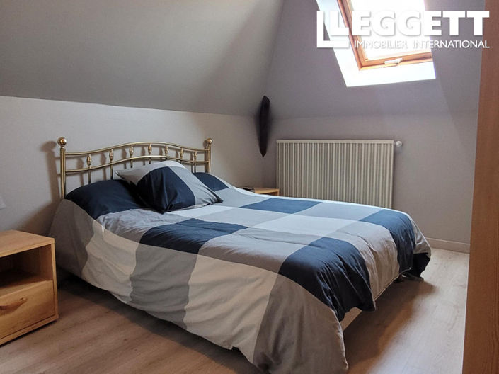 Image No.5-17 Bed Commercial for sale