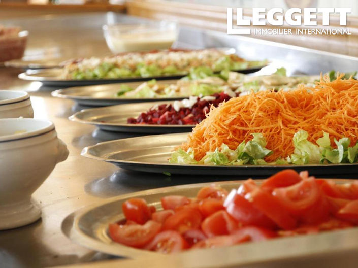 Image No.7-17 Bed Commercial for sale