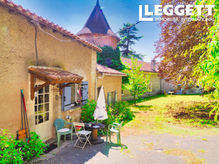 Image No.3-Châteaux de 6 chambres à vendre à Saint-Astier