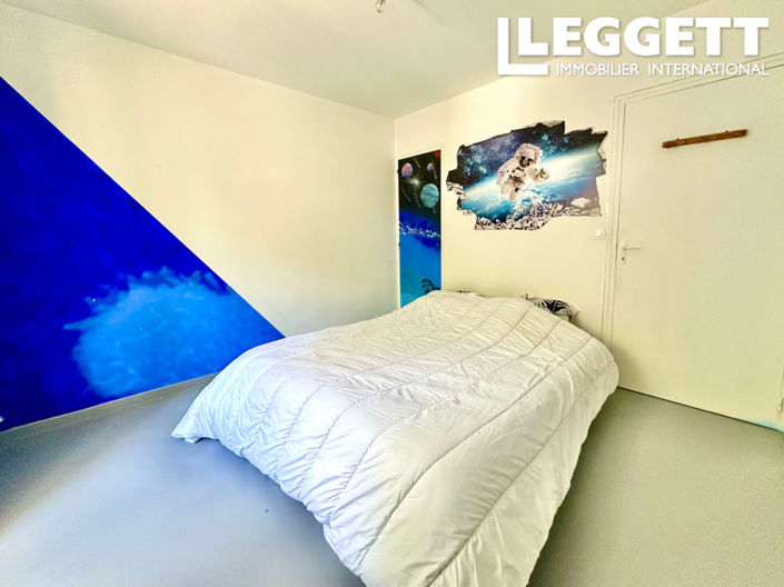 Image No.8-4 Bed House for sale