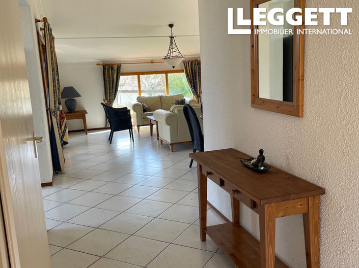 Image No.3-4 Bed House for sale