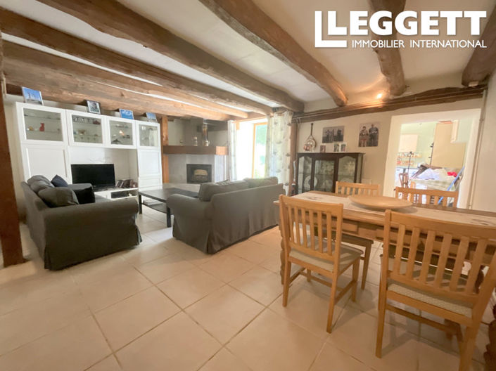 Image No.2-4 Bed House for sale