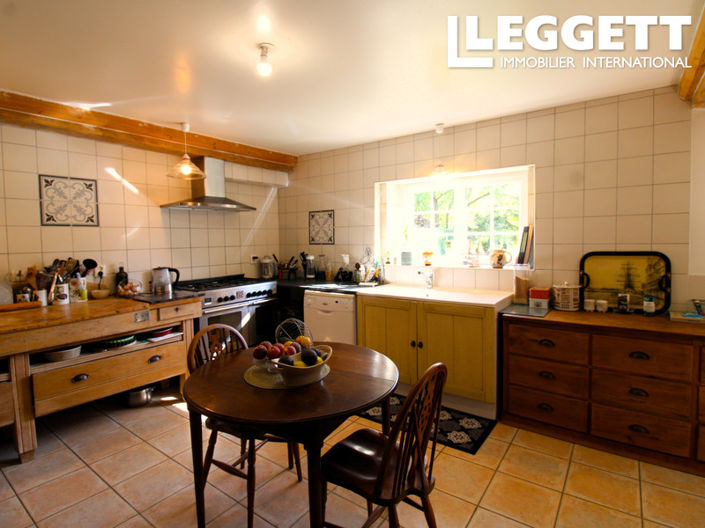 Image No.5-11 Bed House for sale