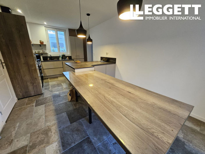 Image No.3-4 Bed House for sale