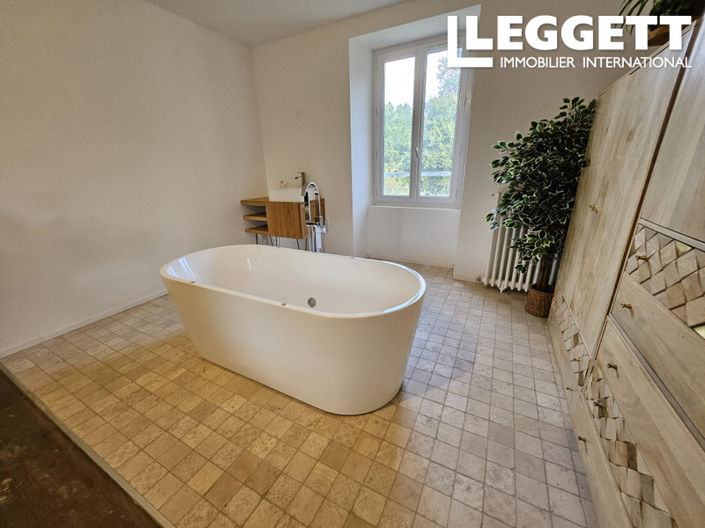 Image No.7-4 Bed House for sale