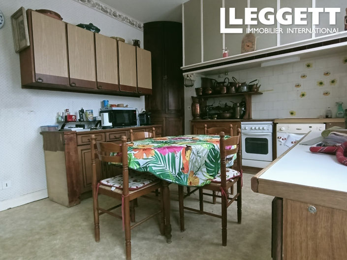 Image No.4-6 Bed House for sale