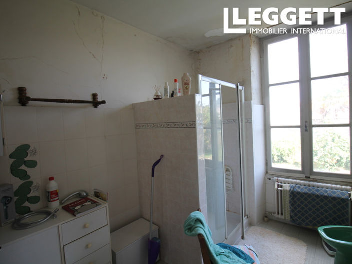 Image No.8-6 Bed House for sale