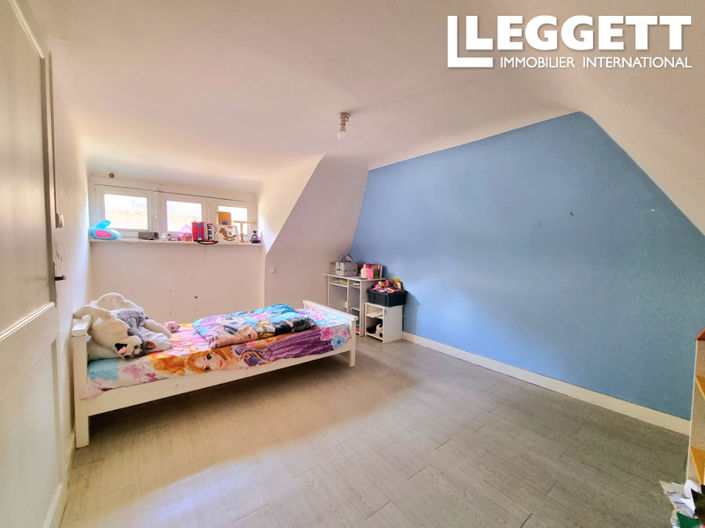 Image No.8-3 Bed House for sale