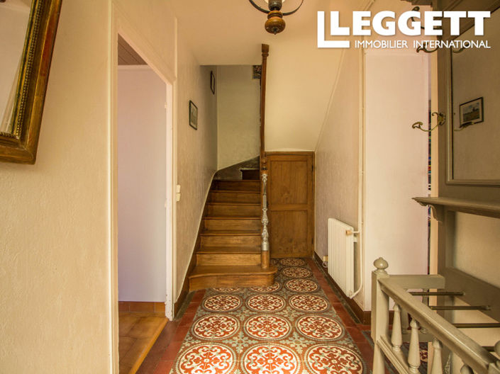 Image No.6-5 Bed House for sale