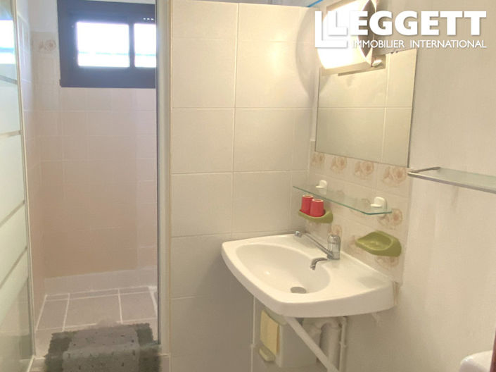 Image No.9-2 Bed House for sale