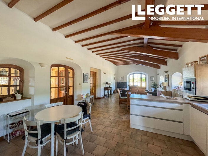 Image No.7-7 Bed House for sale