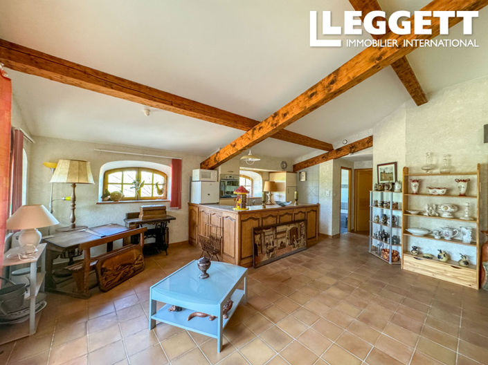 Image No.9-7 Bed House for sale