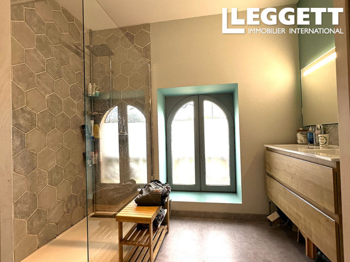 Image No.10-4 Bed House for sale