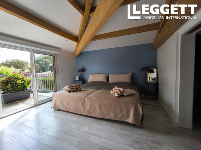 Image No.5-5 Bed House for sale