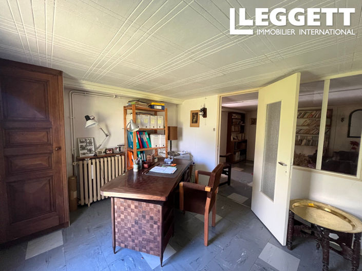 Image No.6-5 Bed House for sale