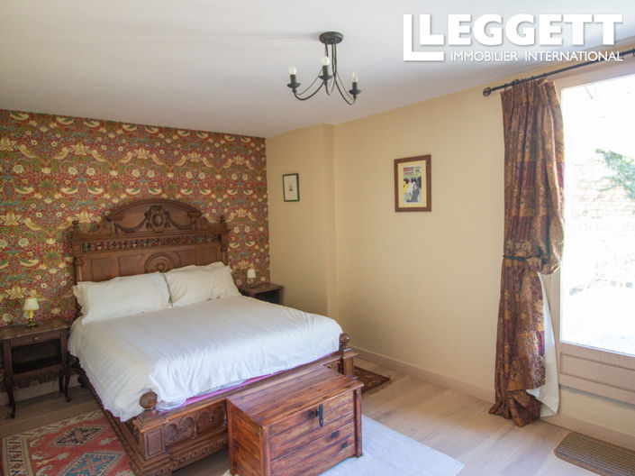 Image No.10-4 Bed House for sale