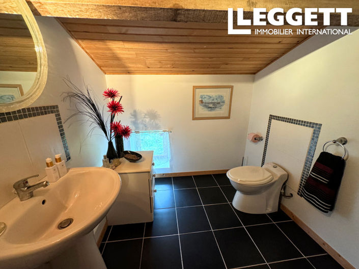 Image No.9-2 Bed House for sale