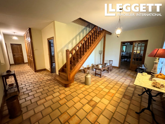 Image No.9-4 Bed House for sale