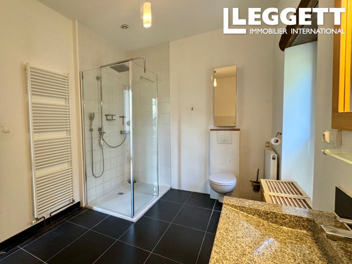 Image No.9-8 Bed House for sale