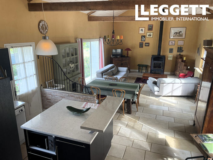 Image No.7-10 Bed House for sale