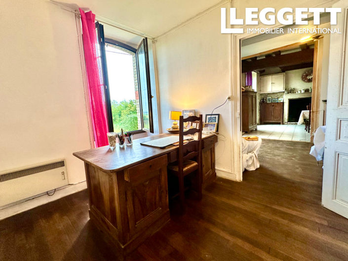 Image No.8-4 Bed House for sale