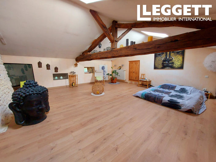 Image No.8-4 Bed House for sale