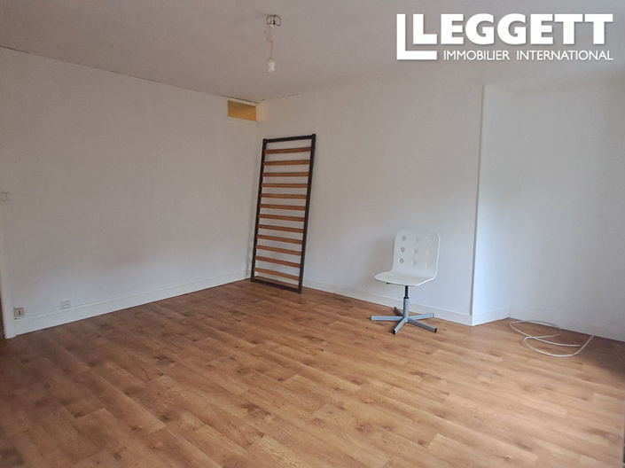 Image No.5-2 Bed House for sale