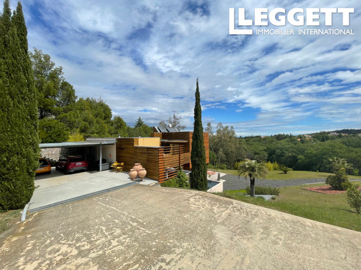 Image No.10-3 Bed House for sale