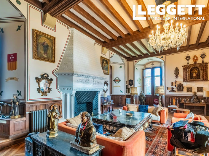 Image No.6-9 Bed Chateaux for sale