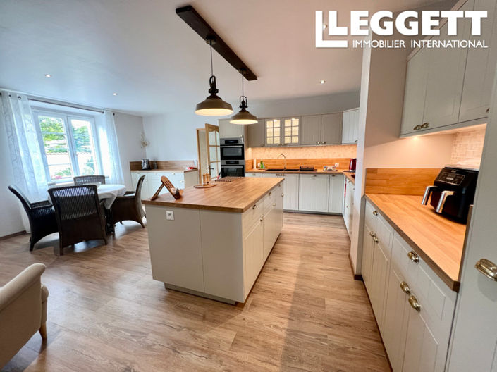 Image No.3-5 Bed House for sale