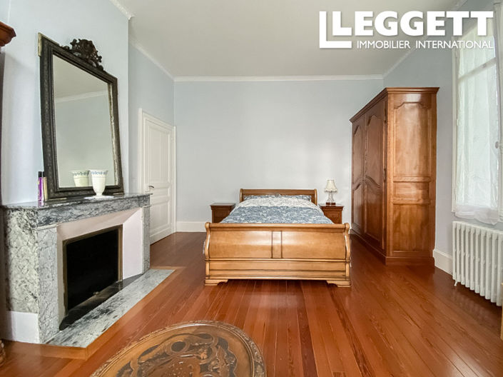 Image No.9-6 Bed Chateaux for sale