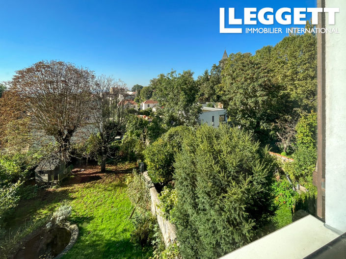 Image No.1-5 Bed House for sale