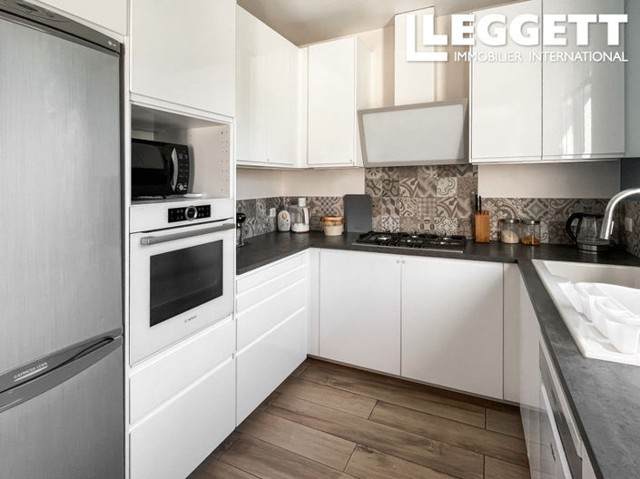 Image No.3-5 Bed House for sale