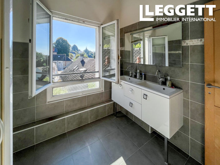 Image No.5-5 Bed House for sale