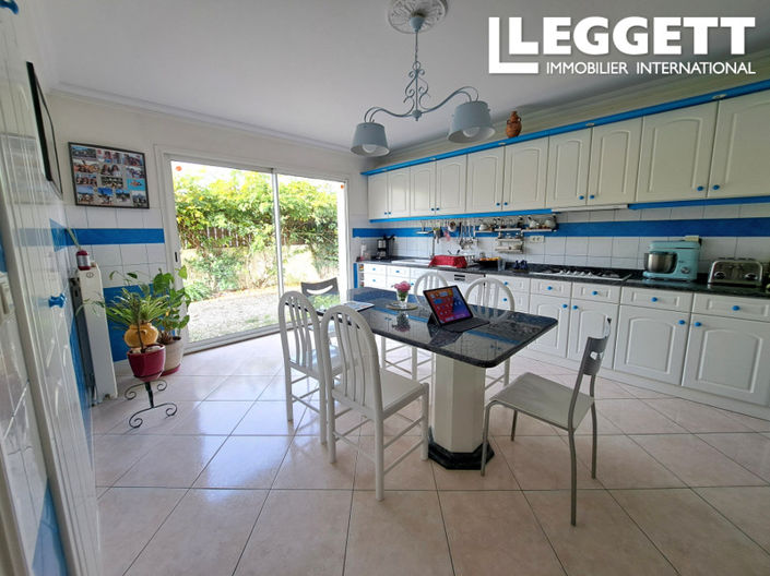 Image No.3-5 Bed House for sale