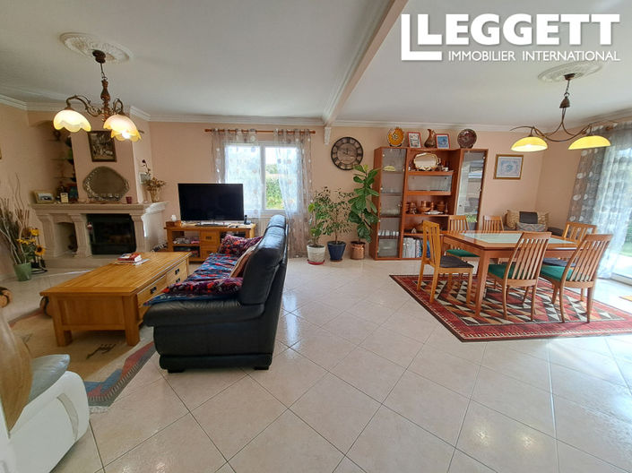 Image No.4-5 Bed House for sale