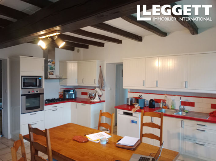 Image No.4-6 Bed House for sale