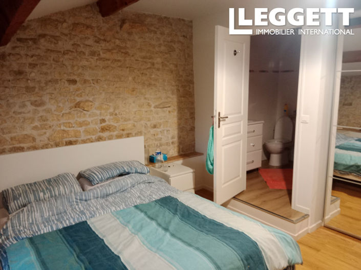 Image No.8-6 Bed House for sale