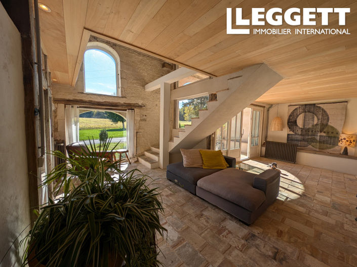Image No.1-3 Bed House for sale