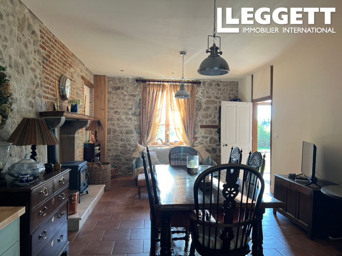 Image No.3-3 Bed House for sale