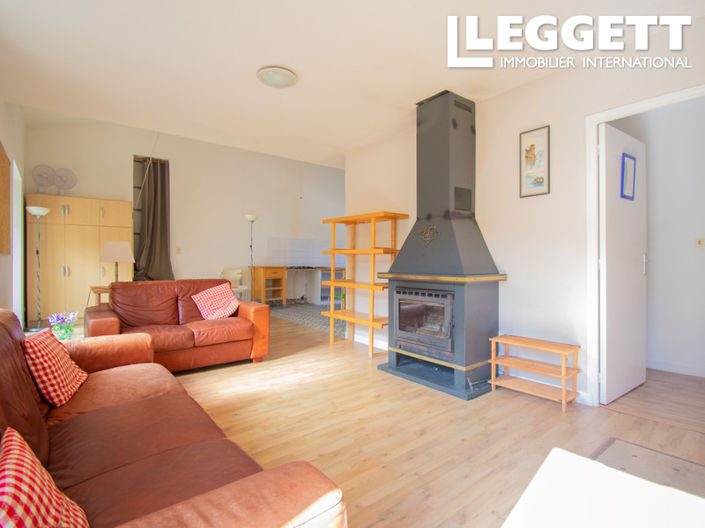 Image No.2-8 Bed House for sale