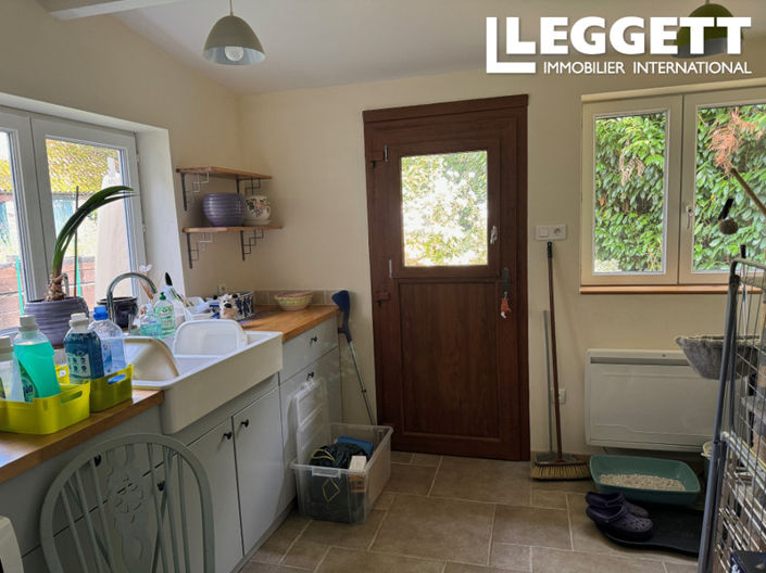 Image No.8-3 Bed House for sale