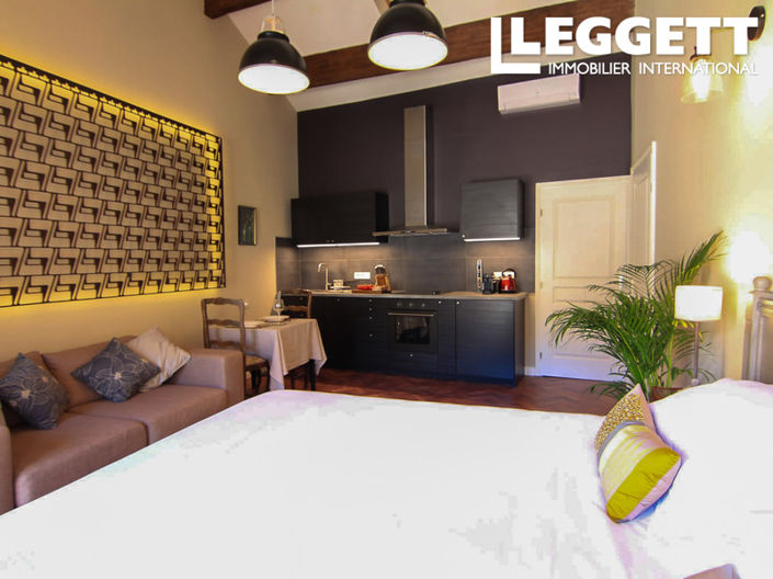 Image No.9-11 Bed Commercial for sale