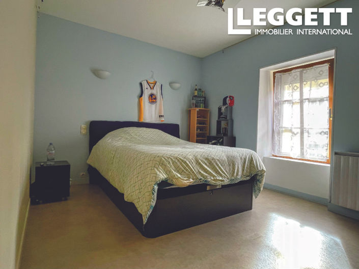 Image No.10-4 Bed House for sale