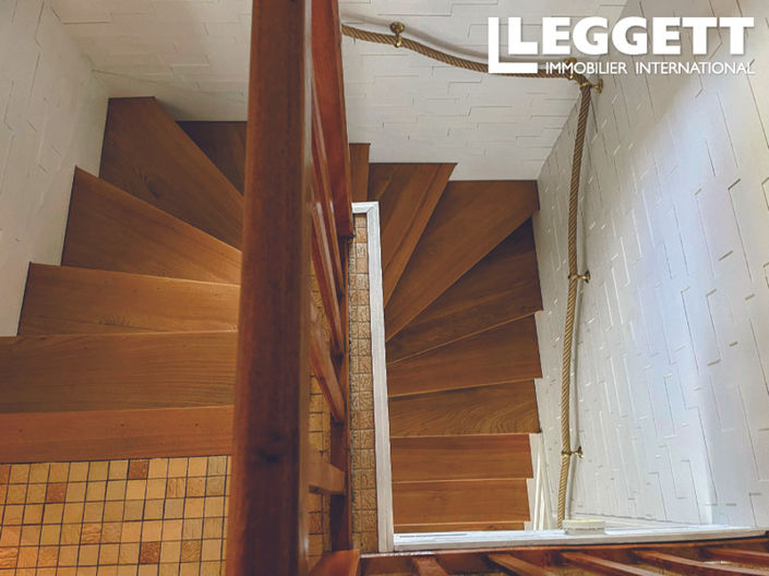 Image No.7-4 Bed House for sale