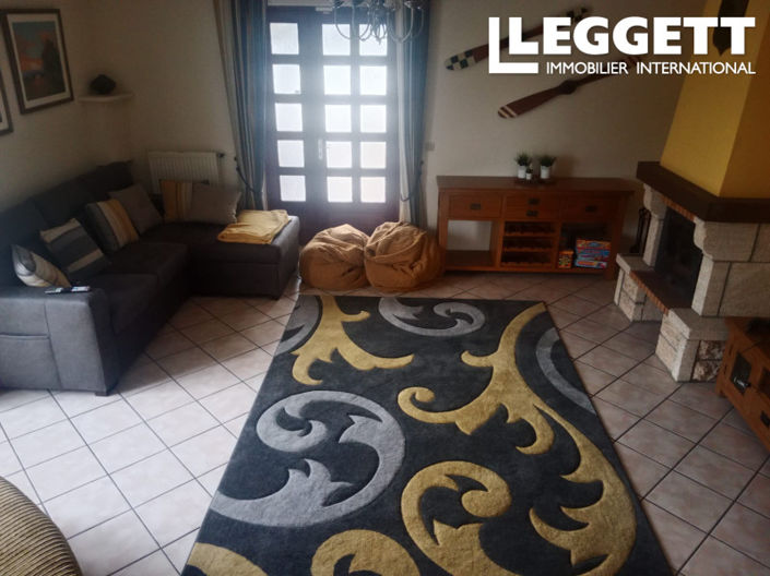 Image No.6-3 Bed House for sale