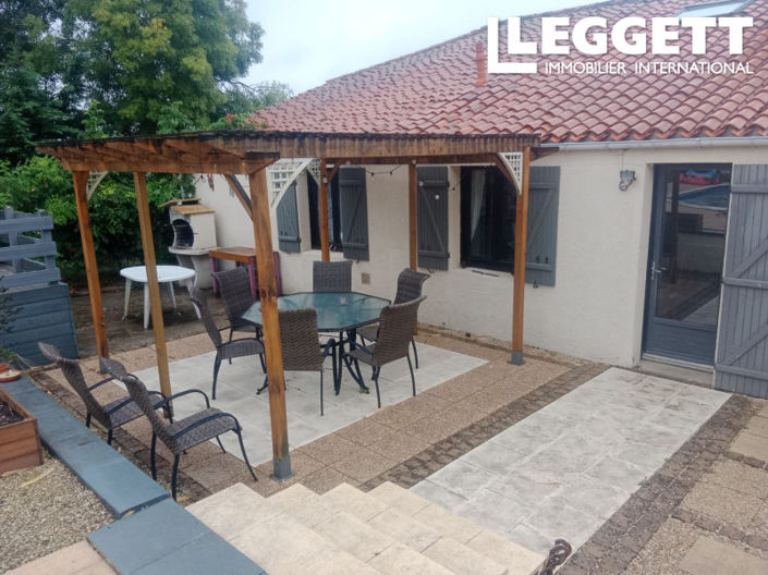 Image No.10-3 Bed House for sale