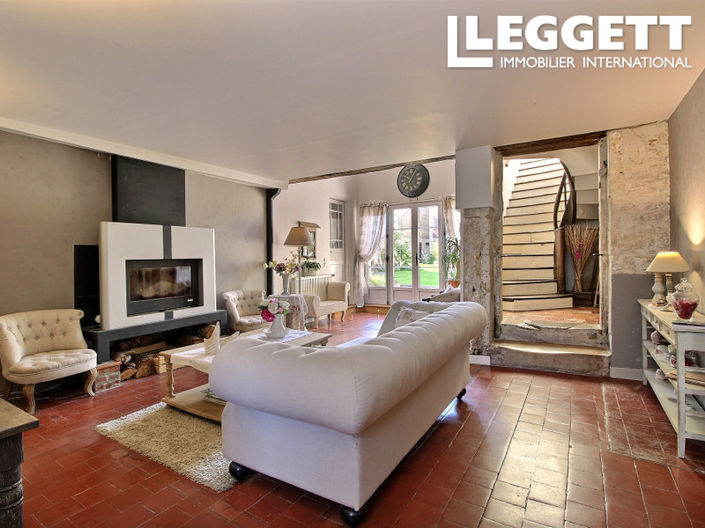 Image No.4-10 Bed House for sale