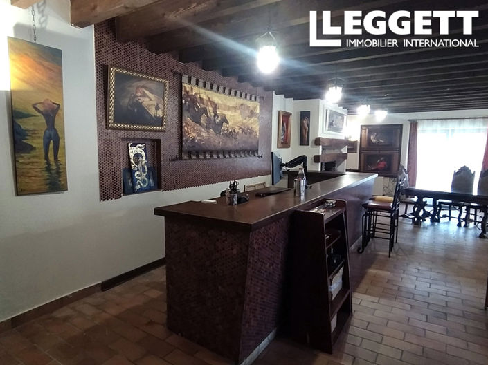 Image No.6-4 Bed House for sale