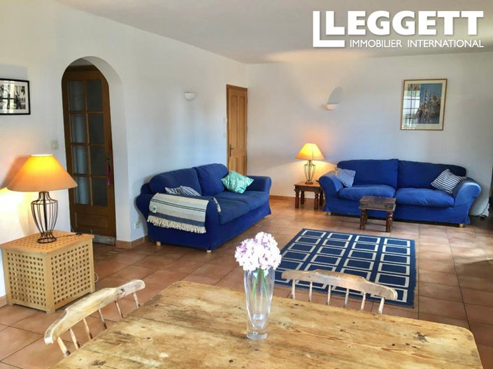 Image No.6-3 Bed Commercial for sale